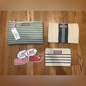 Vineyard Vines Clutch Set